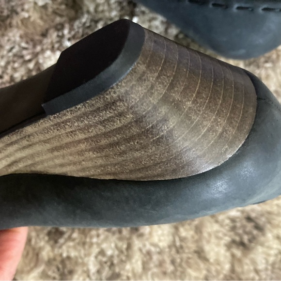 Coach MILLIE VINT WAX CALF Wedge Heel Black Vintage Wax Leather Pumps Sz 6M. - Picture 6 of 11